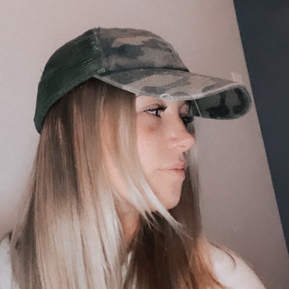 Baseball cap - Picture 2 of 2